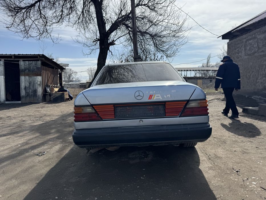 Мерс 124 в хорошем состояние