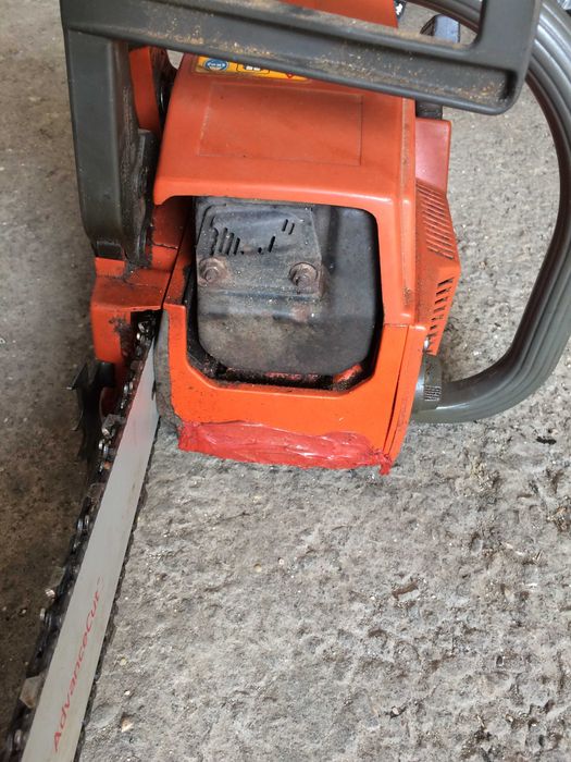 Продавам бензинови моторни резачки husqvarna 345 и хускварна 40
