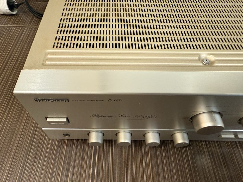 Pioneer A-676 Стерео усилвател