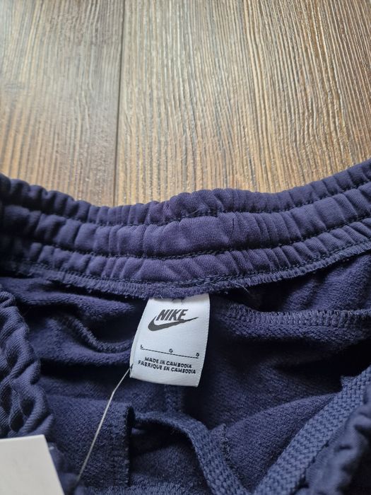 Страхотно мъжко спортно долнище NIKE

Най-висок клас материя и

израбо