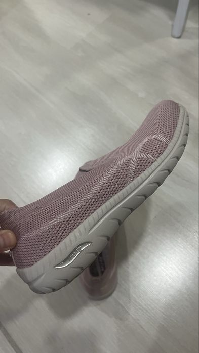 Женские слипоны Skechers размер 39