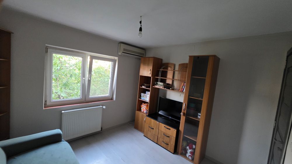 Vand apartament 3 camere 75 mp2