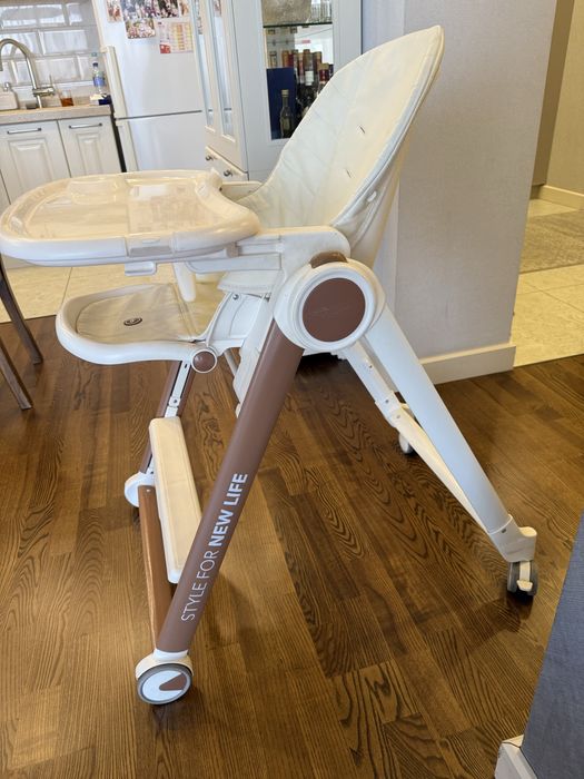 Стульчик для кормления Happy Baby