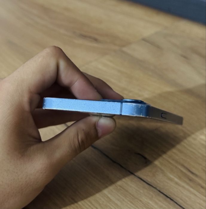 iPhone 13  128GB