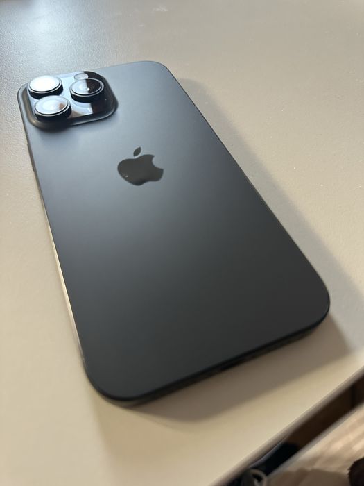 Iphone 16 pro max 100%