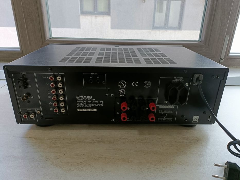 Yamaha RX 397  amplificator, amplituner stereo, perfect funcțional