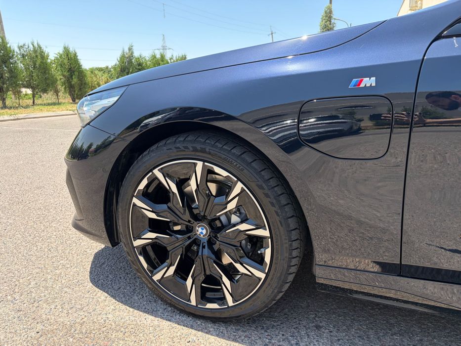 Bmw i5 40L 713 km