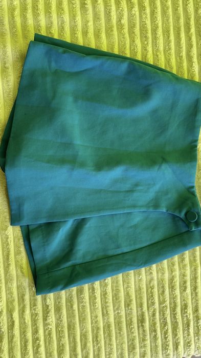 Пола-панталон в бял и син цвят