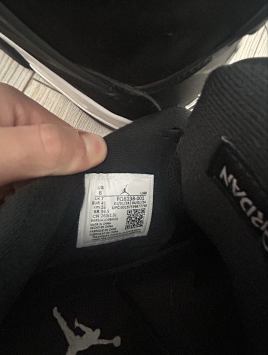 Jordan 4 Retro White Thunder