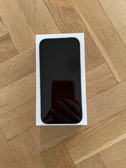 Iphone 14 Pro много запазен