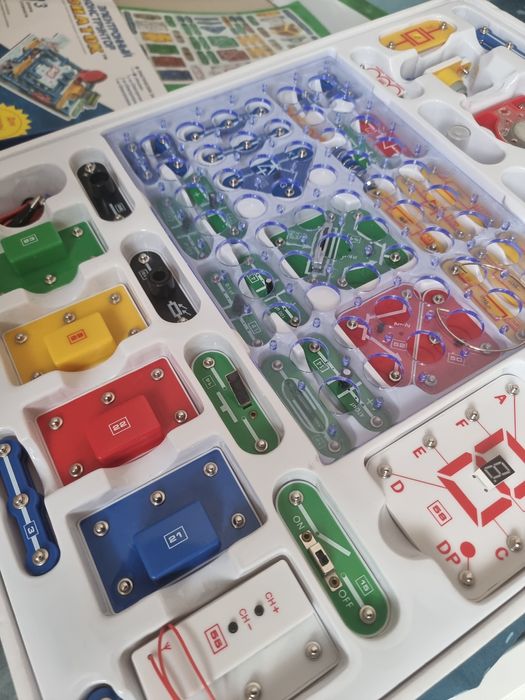 Продам конструктор Лего