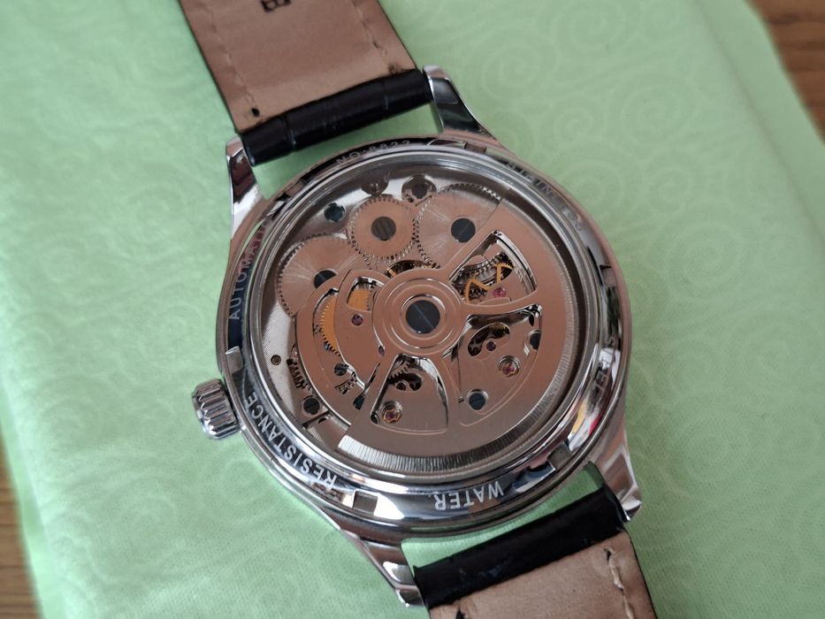 ЧИСТО НОВ ! Мъжки механичен / автоматичен часовник "Ailang"