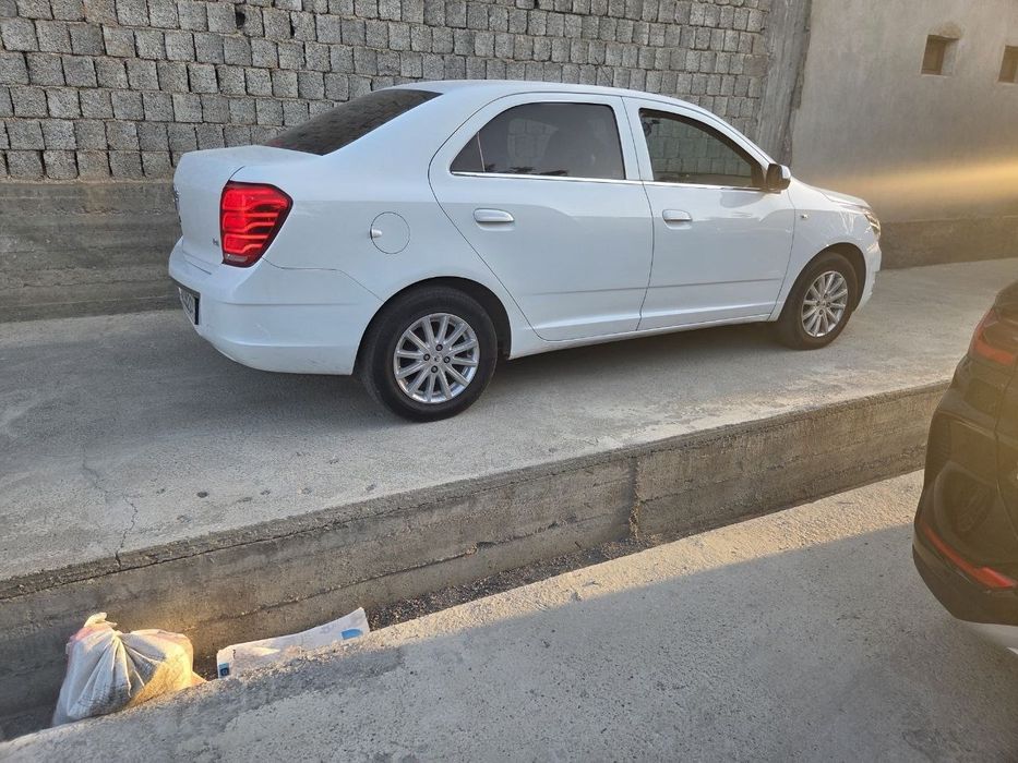 Chevrolet cobalt 5 позиция  газ бензин состояние среднее  кобальт фосф