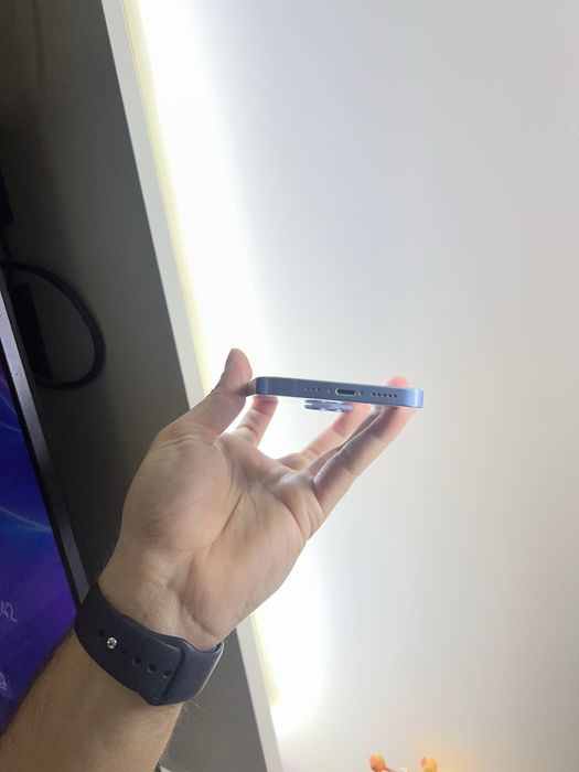 Продам IPhone 14 128gb