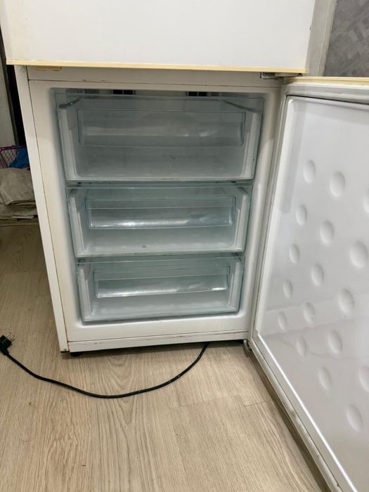 Холодильник Samsung