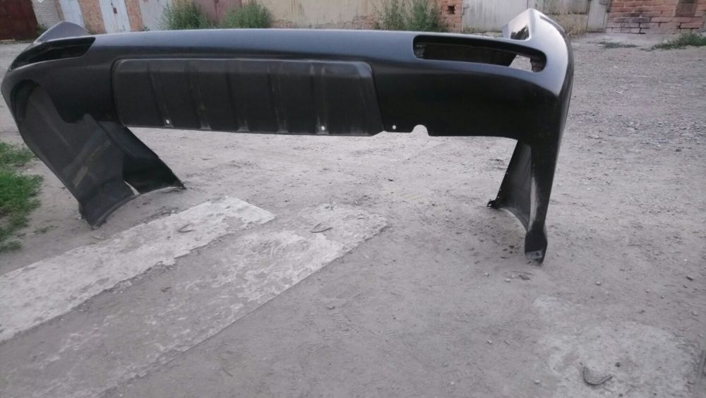 Бампер задний Mitsubishi Pajero