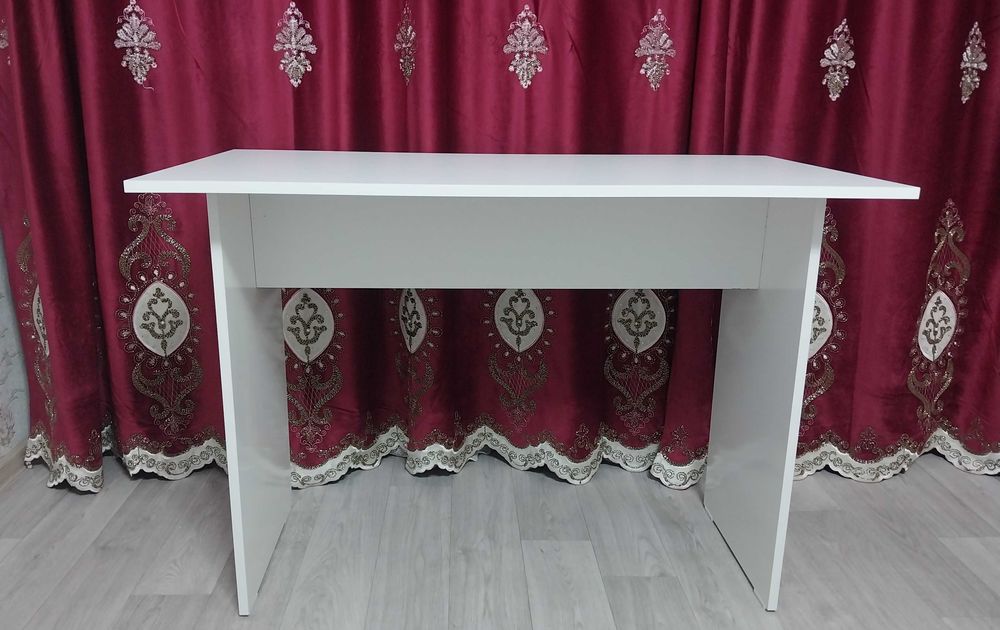 Продам новый  Стол