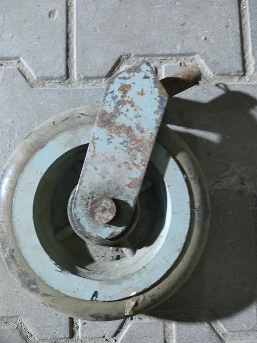 Продам колеса на тележку