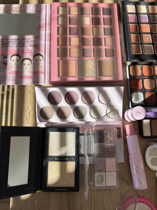 Гримове: Dwtn Paris, Revolution, Essence, Wibo, BellaPierre