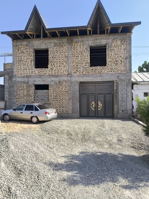 Hovli sotiladi 3 sokt