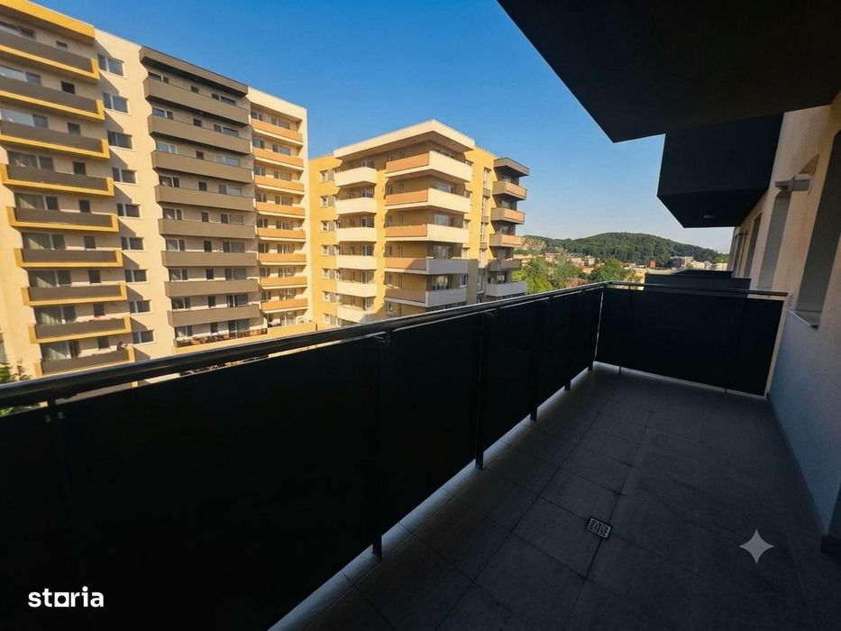 Inchiriez apartament 2 camere decomandat Urban Plaza Carpatilor