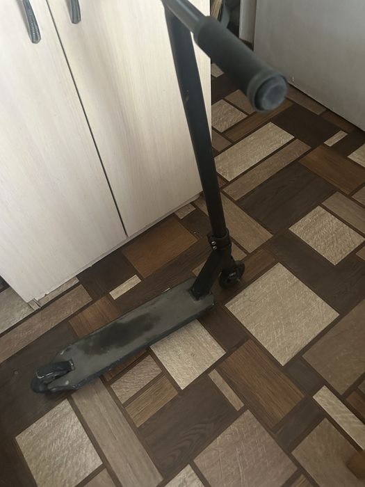 Продаю самокат для трюков