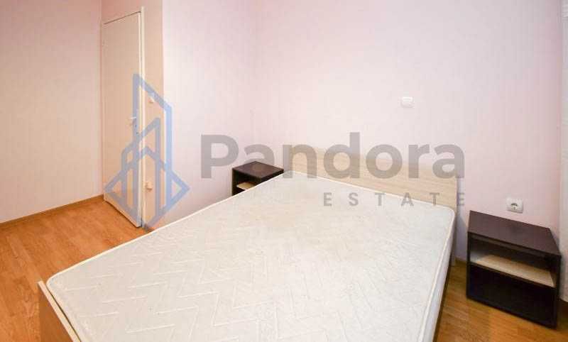 Дава се под наем Тристаен апартамент в София, Гоце Делчев - 90 кв.м за 525 € - Снимка #1