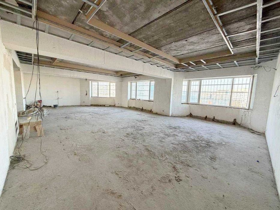 Срочно Центр. Габус. Метро Айбек. 220 м² свободы