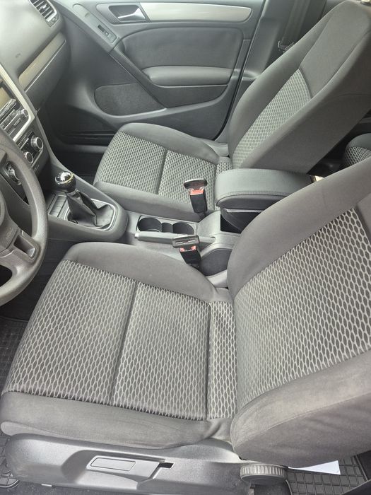 VOLKSWAGEN Golf 2010 — imagine 9