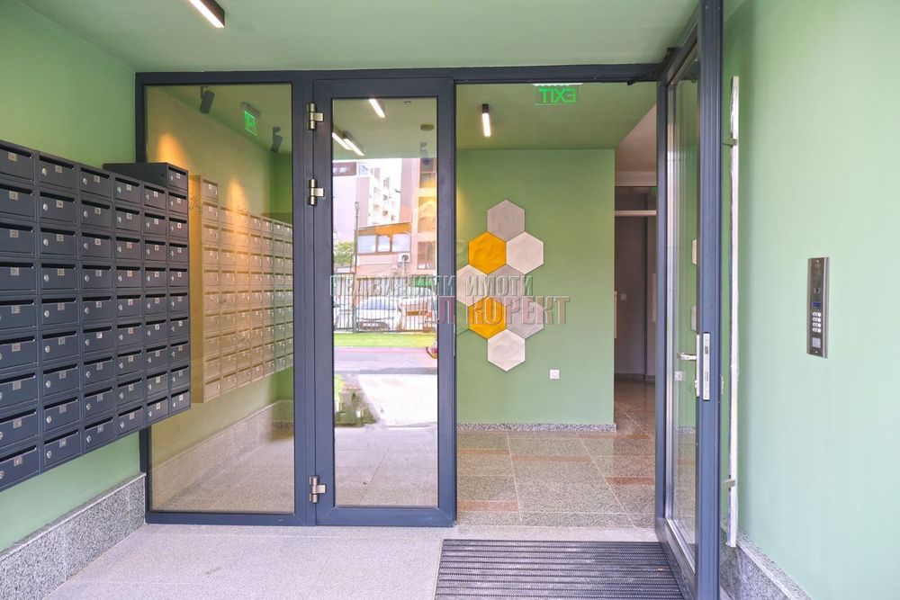 Продава се Двустаен апартамент в Варна, Възраждане 1 - 74 кв.м за 1419 €/кв.м - Снимка #7