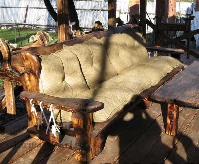 Диваны и кресло под старину из дерева