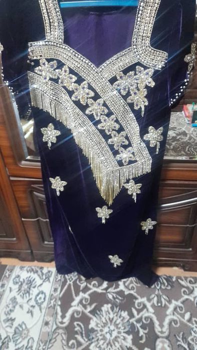 Женское платье продается