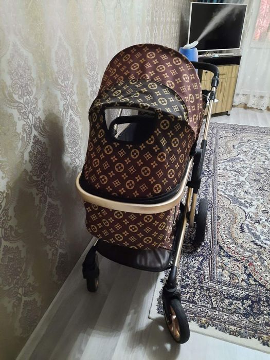 Продам коляску универсальную