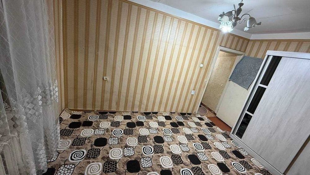 Продается 2-х ком квартира Феруза, военный городок