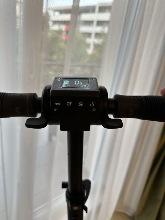 Trotinetă electrică E-TWOW GT 504 Wh – doar 248 km – cutie originală