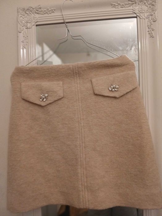 Avin поли от вълна и букле