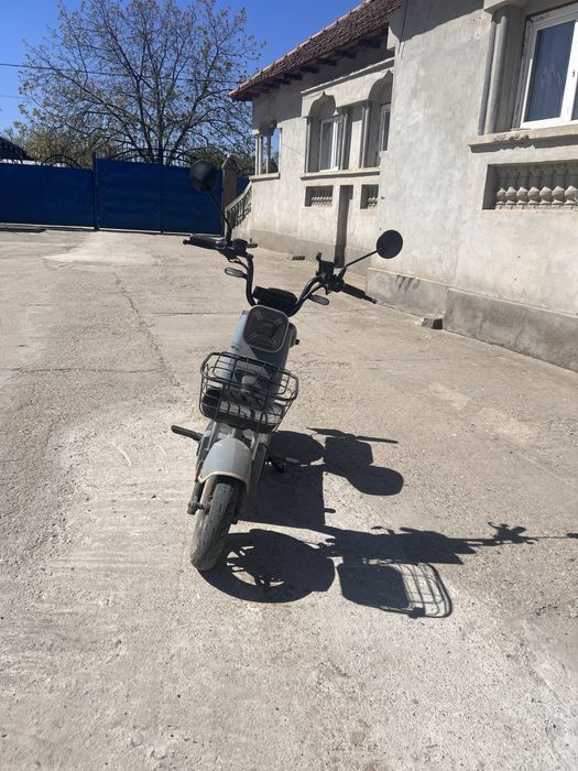 Vand scuter electri rdb roma
