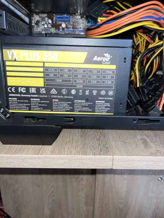 Продам блок питания AeroCool