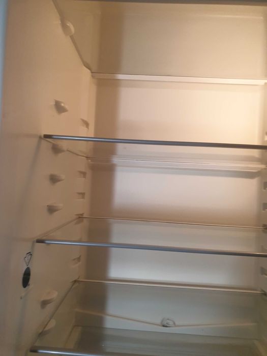 Frigider whirlpooll aproape nou