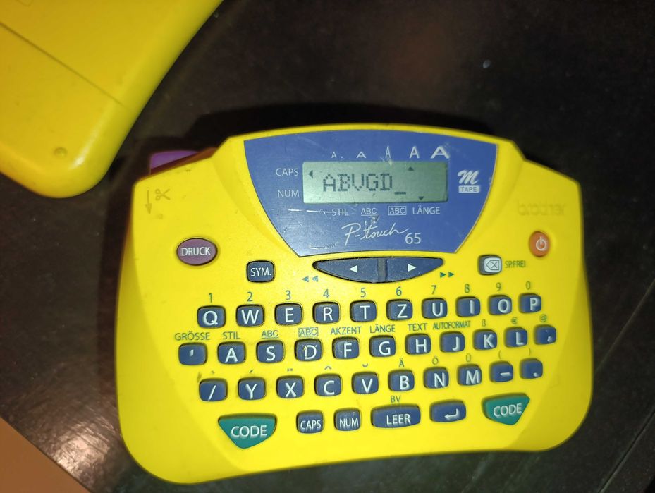 Етикиращ принтер Brother p-touch 65