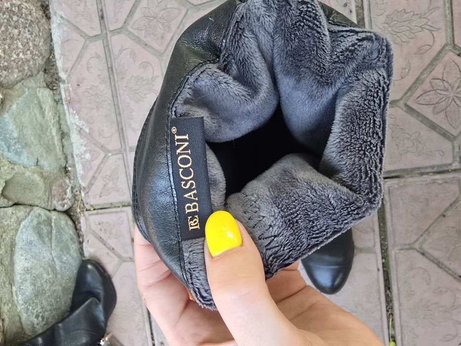 Два вида , сапоги до колена