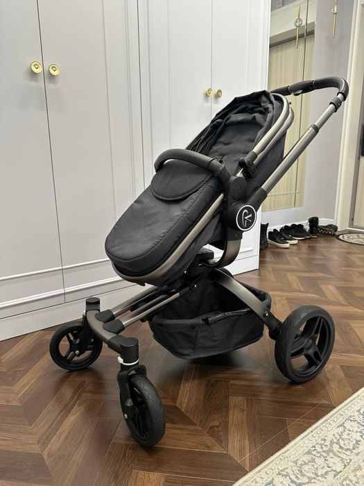 Продам коляску Vbaby