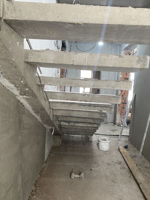 Лестница бетоная