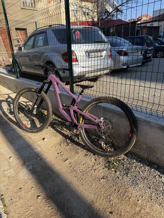 Продавам Santa Cruz Megatower!