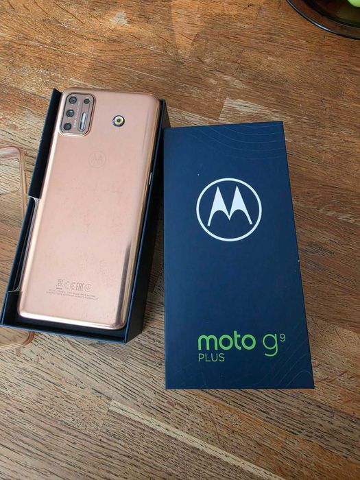 Motorola Moto G9 Plus 128GB, много запазен, с кутия и зарядно