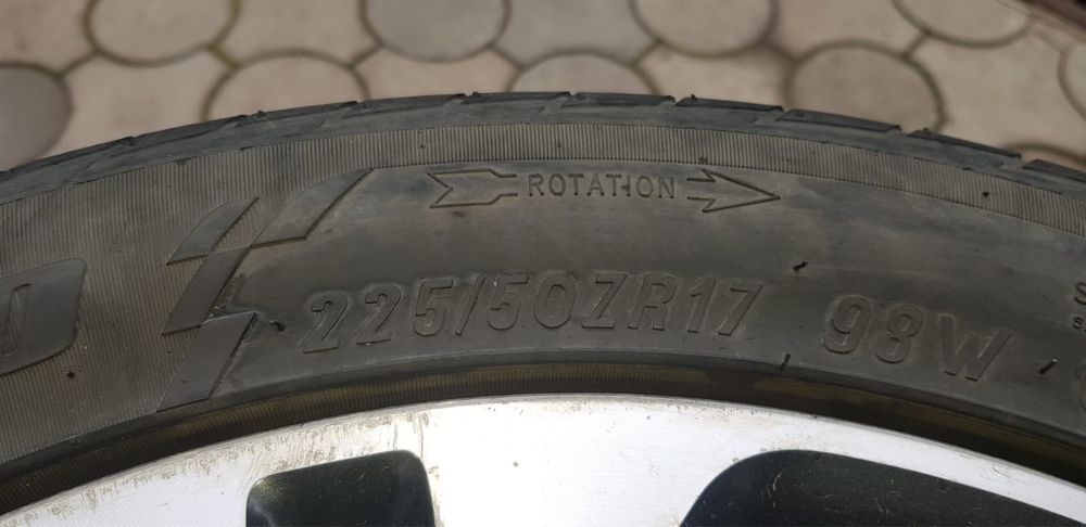 Комплект резины с дисками