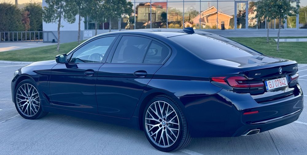 BMW 530E  Xdrive Plug-In Hybrid 292CP