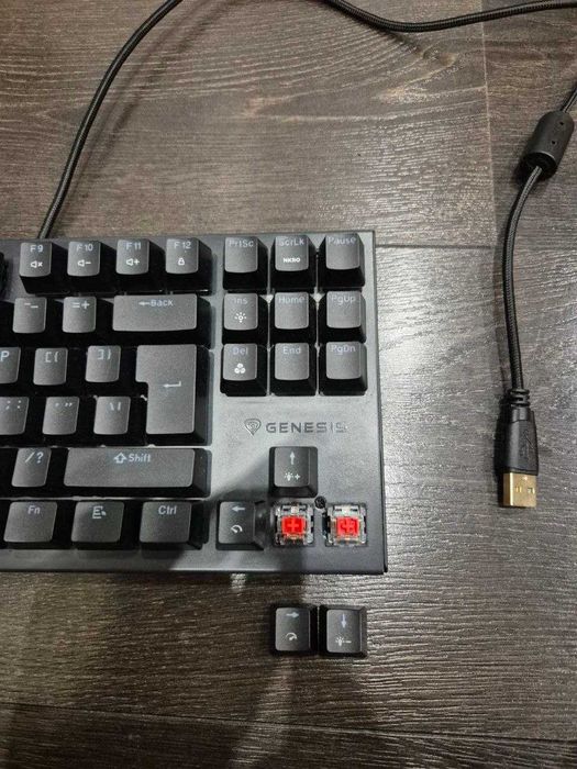 Механична клавиатура Genesis Thor 303 TKL – нова, неупотребявана