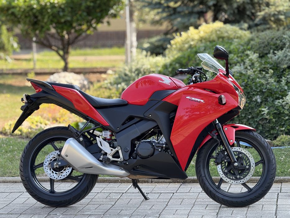 Honda CBR125 2014 A1-16Ani impecabil! (Nu cb yamaha yzf mt ninja)
