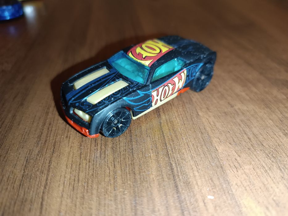 Hot wheels машинки